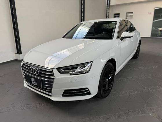 AUDI A4 2.0 TFSI AMBIENTE GASOLINA 4P S TRONIC